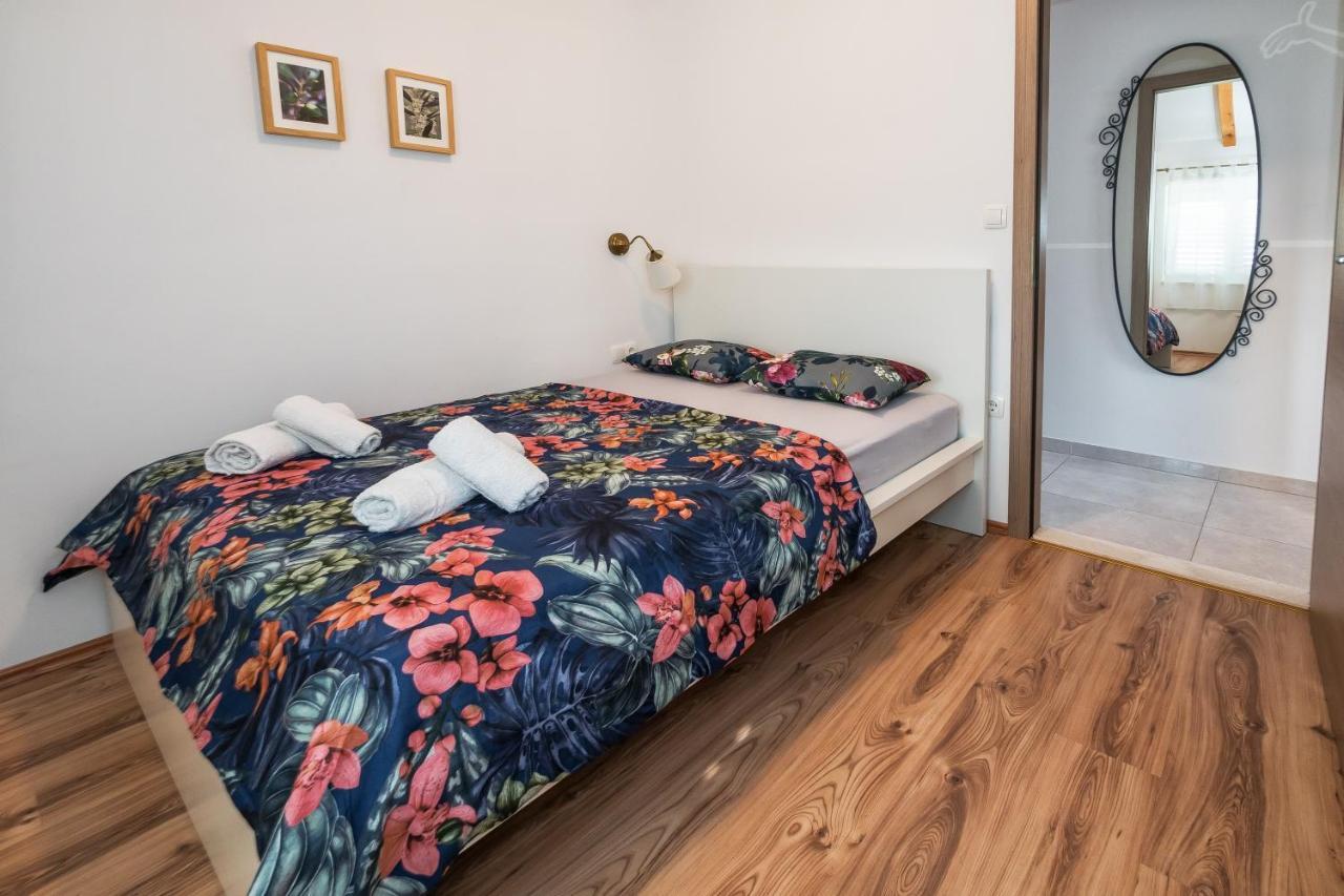 Sunny Apartments Stobreč Eksteriør billede