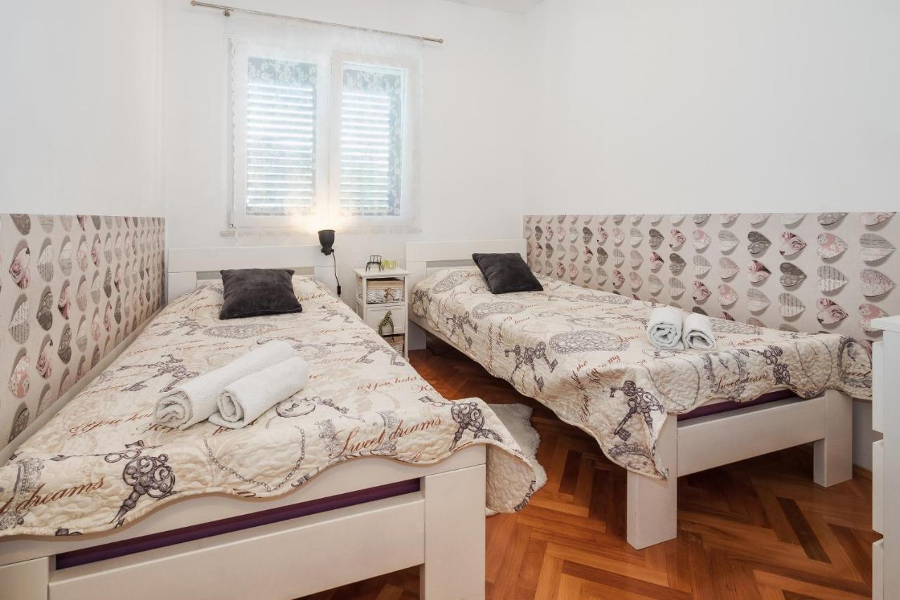 Sunny Apartments Stobreč Eksteriør billede